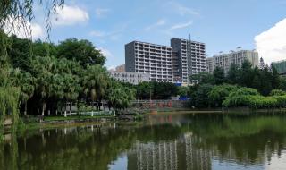 西南财经大学图书馆